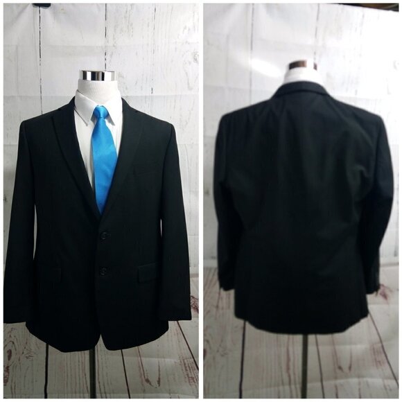 Van Heusen 44R 2 Button Black 2pc Suit - Picture 6 of 13
